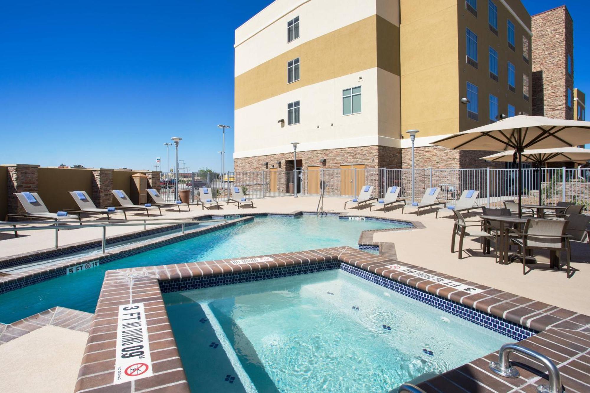 Fairfield Inn & Suites By Marriott Форт Стоктън Екстериор снимка